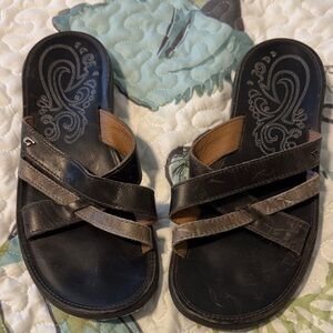 OluKai Black and Gray Women's Paniole Leather Sandals 9
